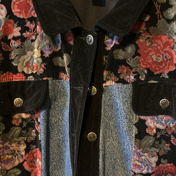 Fore Warned Brand / Made in Hongkong/ Size 20 - Picture 2 of 6